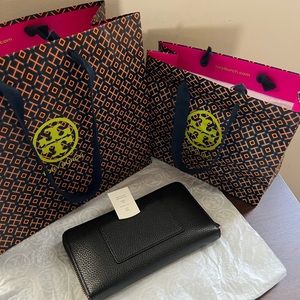 Tory Burch Britten Zip Continental Women’s Wallet